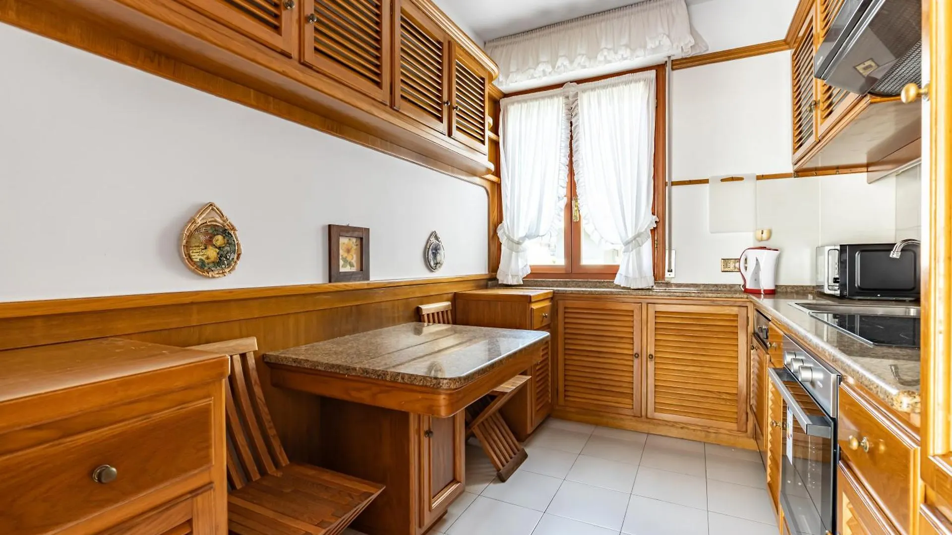 Two-Levels Apartment With Terrace And Parking Viareggio