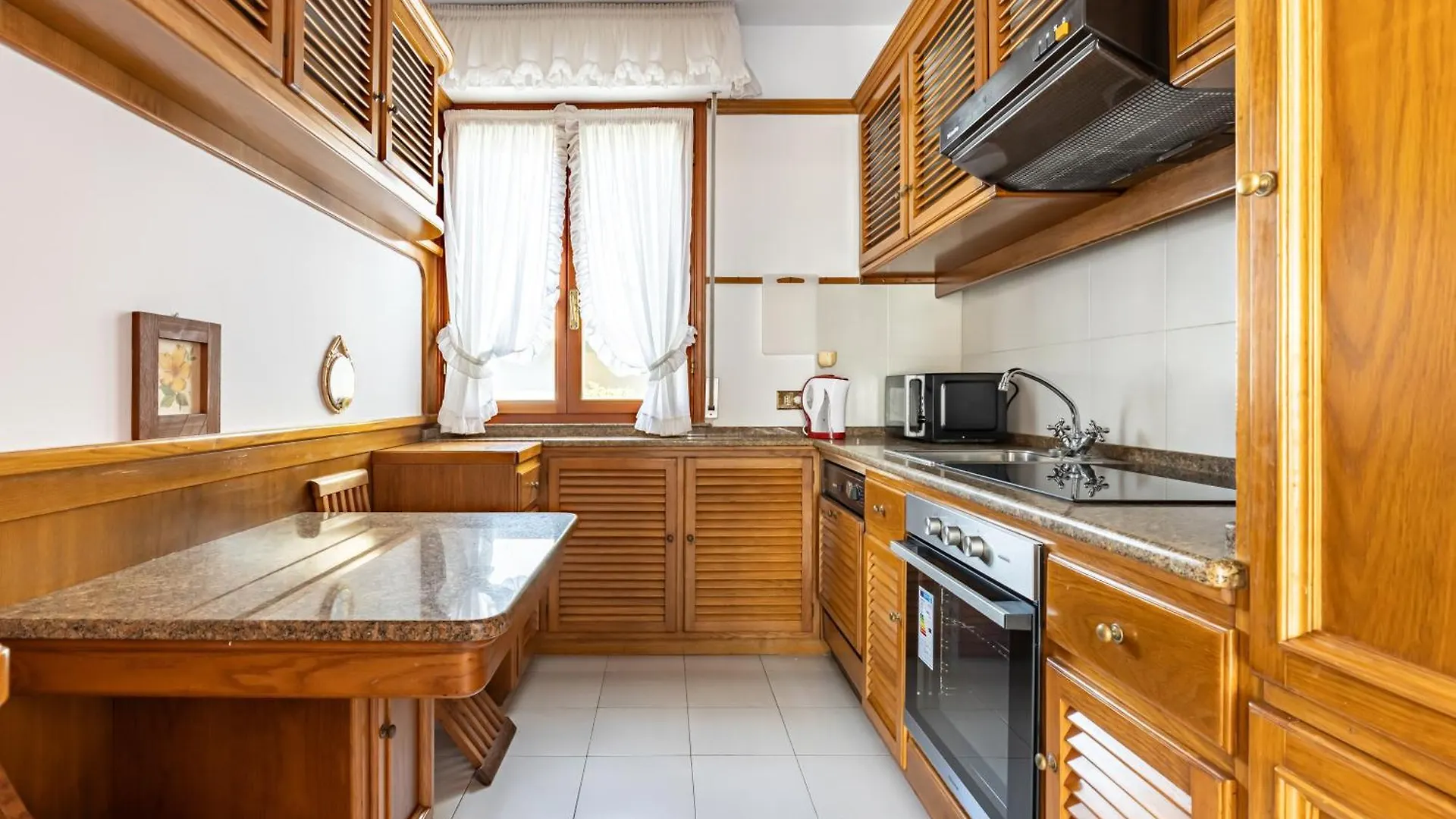 Two-Levels Apartment With Terrace And Parking Viareggio